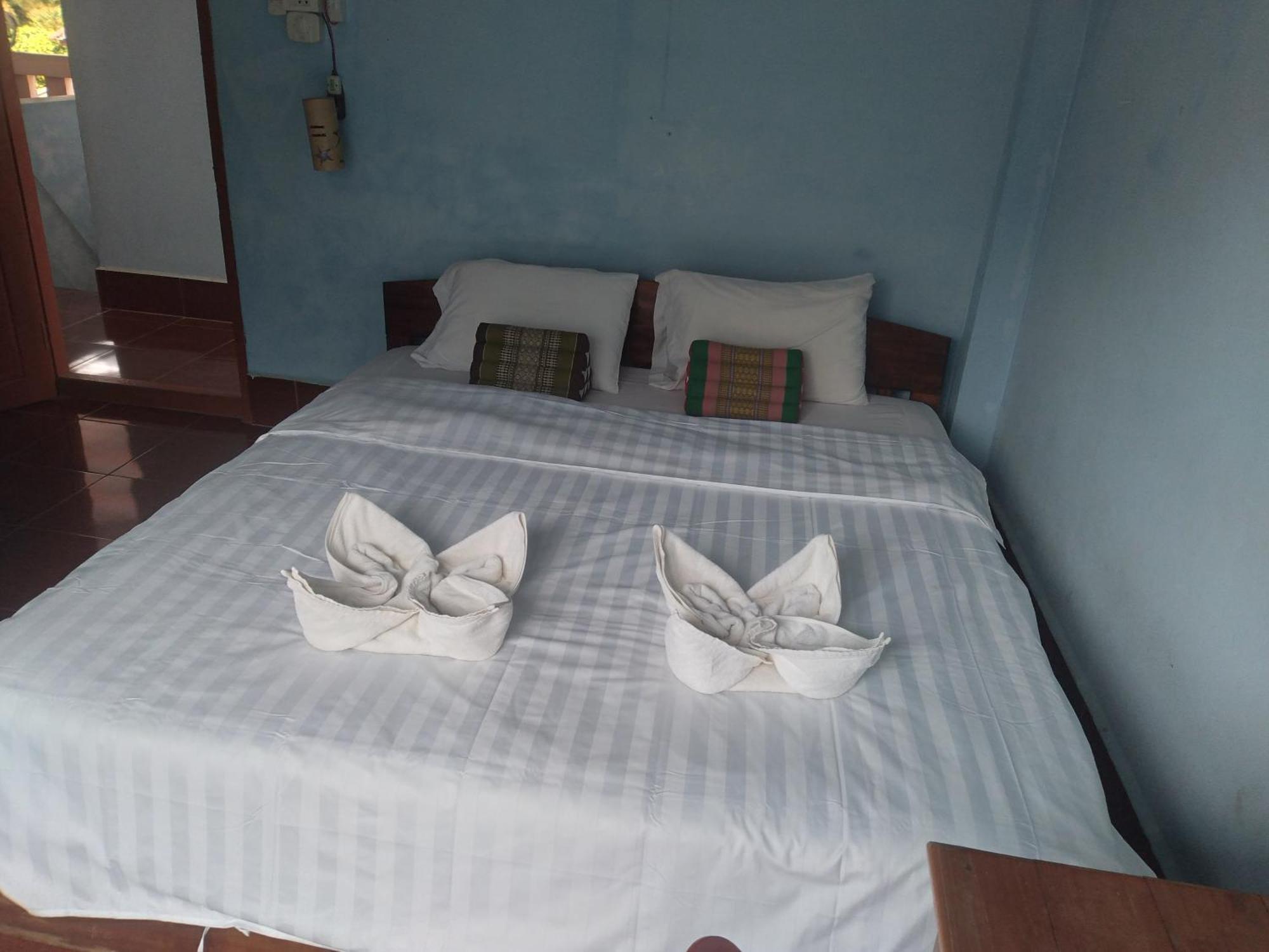 Lamorn Guesthouse Нонгкио Номер фото