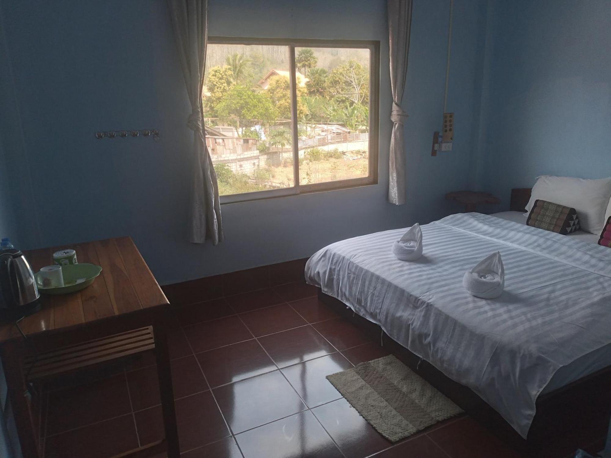 Lamorn Guesthouse Нонгкио Номер фото